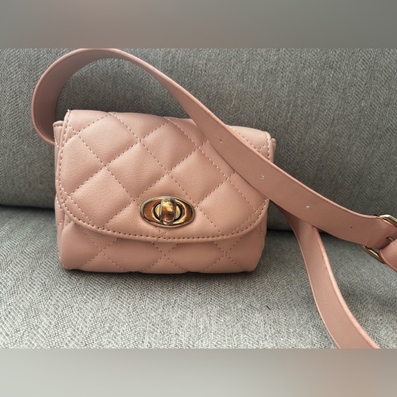 Forever 21 : Belt Bag - Picture 1 of 5